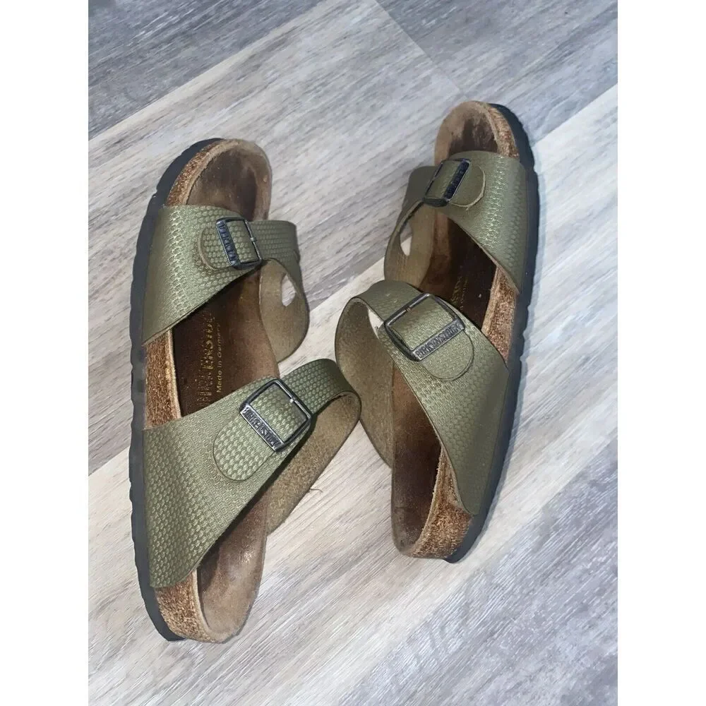 Birkenstock right shoe